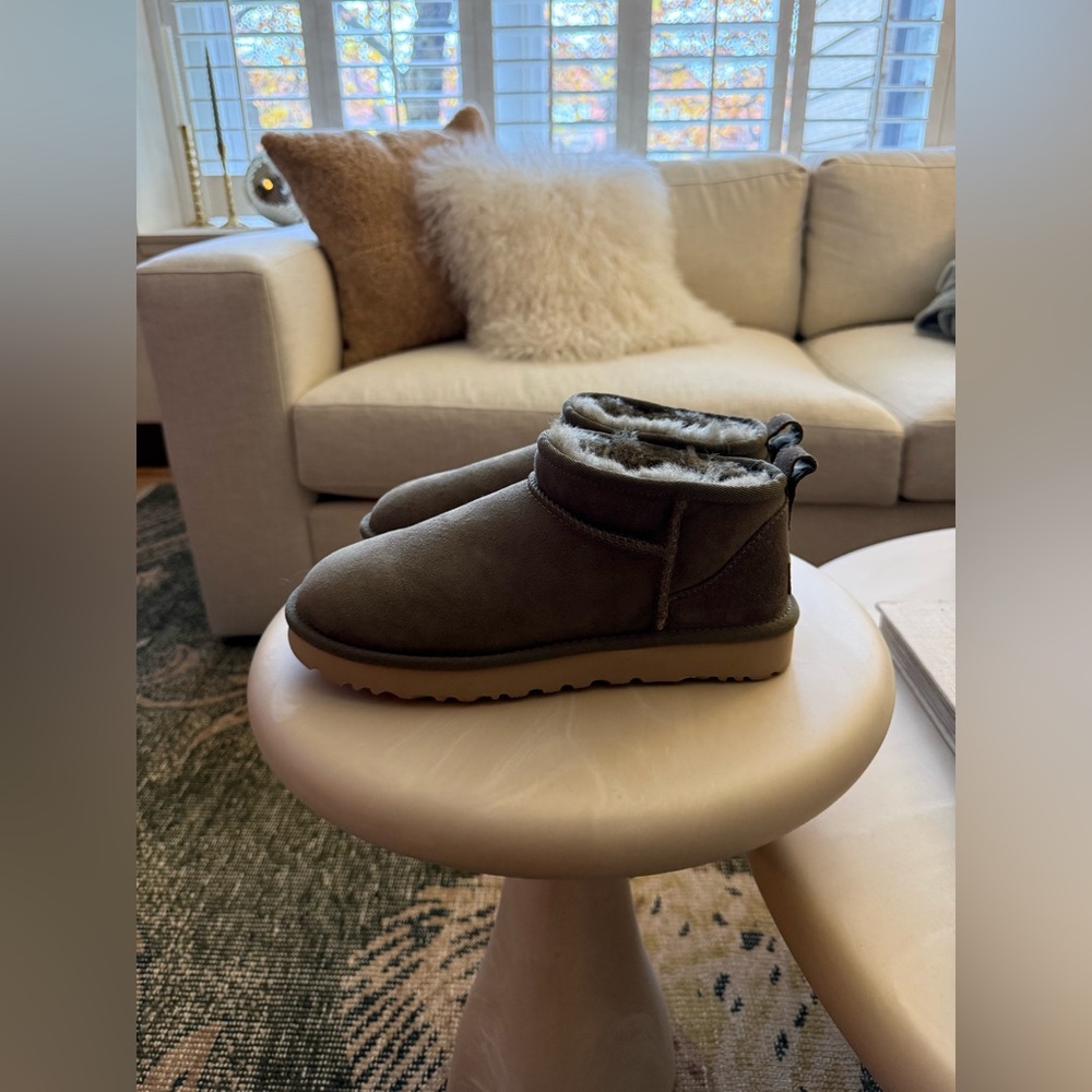Ultra Mini Ugg - image 6